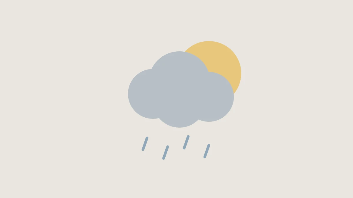 雨雲の後ろからのぞく太陽