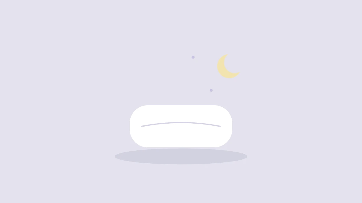 眠れない夜の枕と月